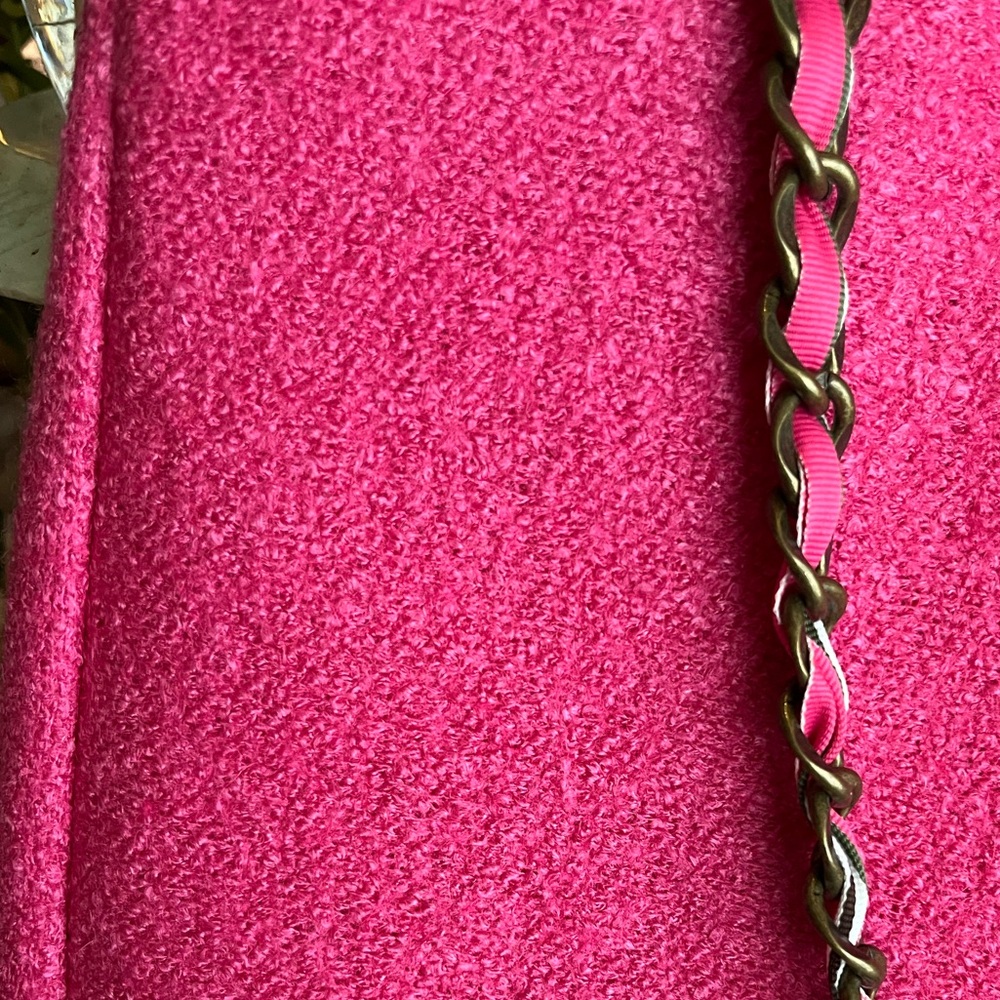 Limited Edition Hot Pink Goldie Bag by Bath & Body Works - Picture 8 of 16